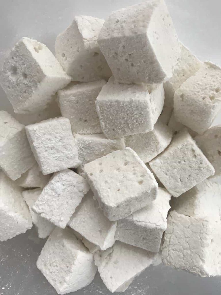 White homemade marshmallows without gelatin