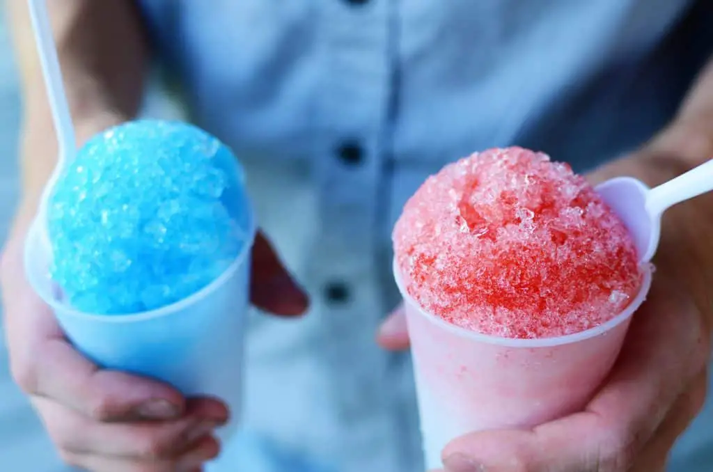 snow cones in blue and pink color